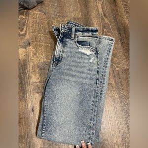 American eagle mom jeans !!